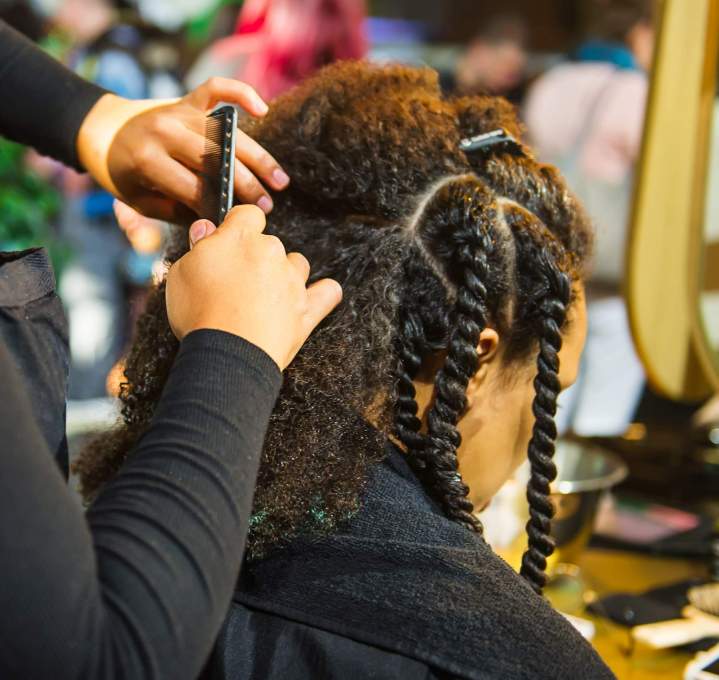 Coiffure afro à domicile